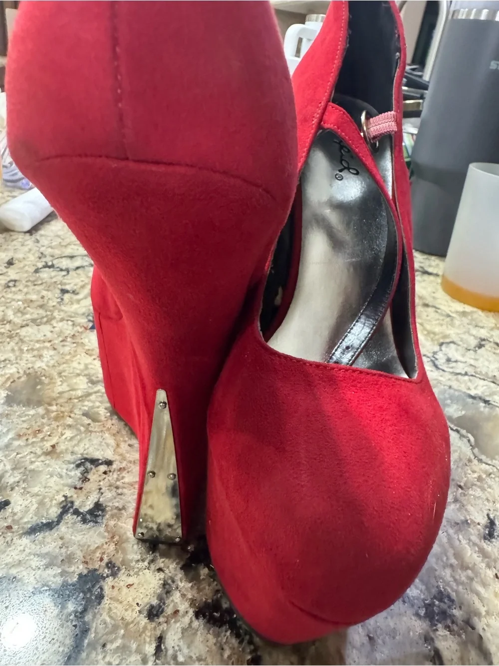 Qupid red suede platform pumps Size 8.5 (CL-3)